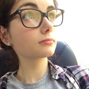 Meet your Posher, Caroline