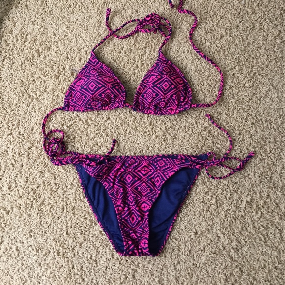 💗Forever 21💜 patterned swim suit
