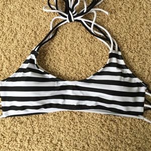 🔳Forever 21🔳 swim suit top