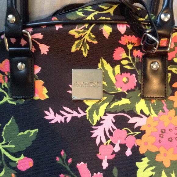 Sold as bundle - Picture 2 of 3