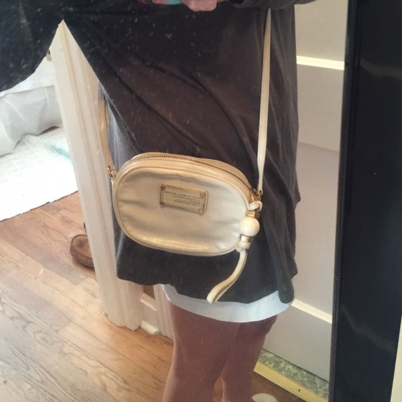 Marc by Marc Jacobs ivory cross body - Picture 3 of 4
