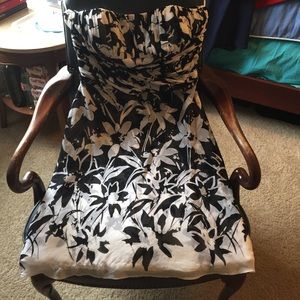 Black & white strapless dress