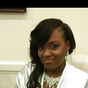 Meet your Posher, Latoya