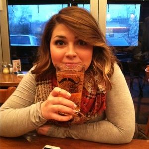 Meet your Posher, Madeline