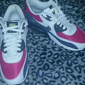 Air Max (never worn ) wms
