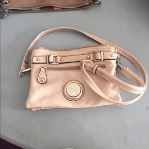 Nice nude handbag.