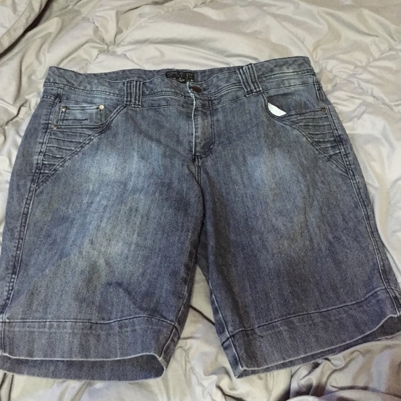 Forever 21 Capri Shorts