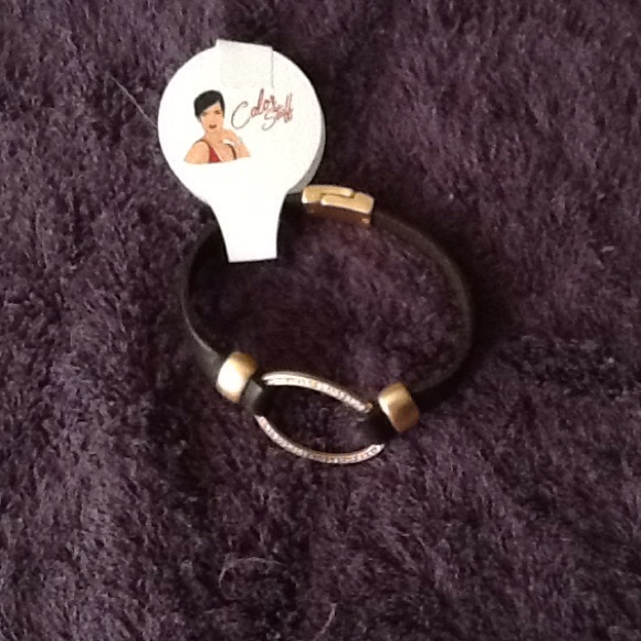 Brown leather tribal braclet