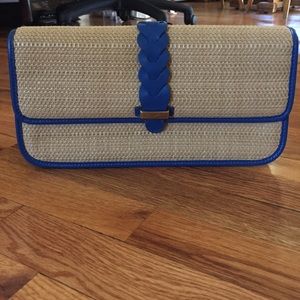 💙COLE HAAN straw clutch with blue leather accents