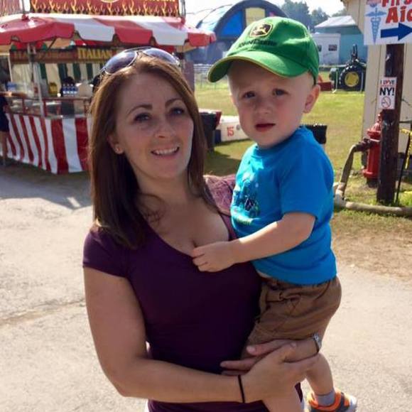 Meet your Posher, Kayla - Picture 1 of 1