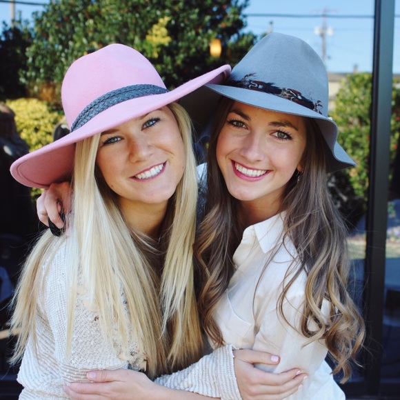 Meet your Posher, Brooke