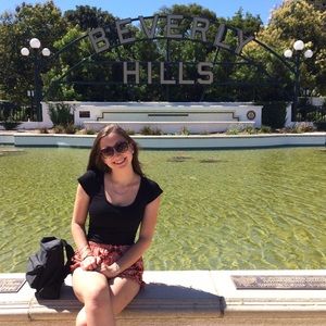 Meet your Posher, Becca