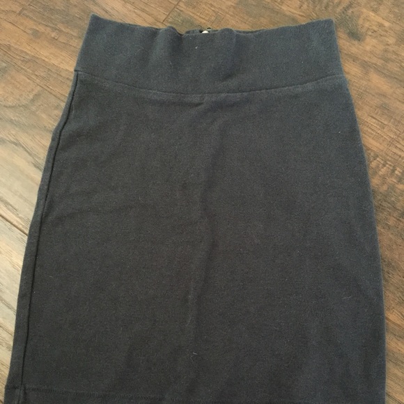 Forever 21 dark gray fitted skirt