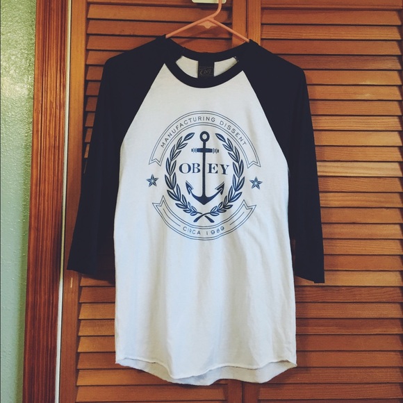 🔹OBEY baseball tee🔹