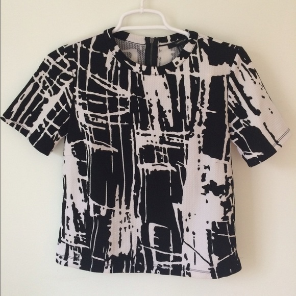 Black and White Abstract Textured Top - Picture 1 of 1