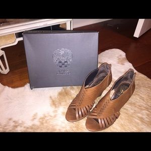 Vince Camuto Venita size 8M