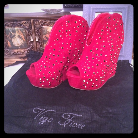 Vigo Fiore Shoes - 💔💔Vigo Fiore Red Spiked open toe bootie