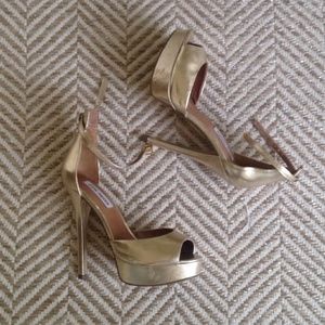Steve Madden Gold Heels
