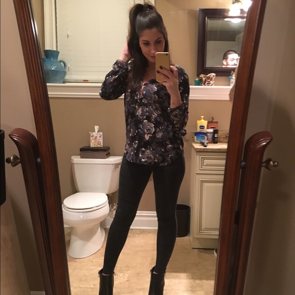 Meet your Posher, Jennifer - Picture 3 of 4