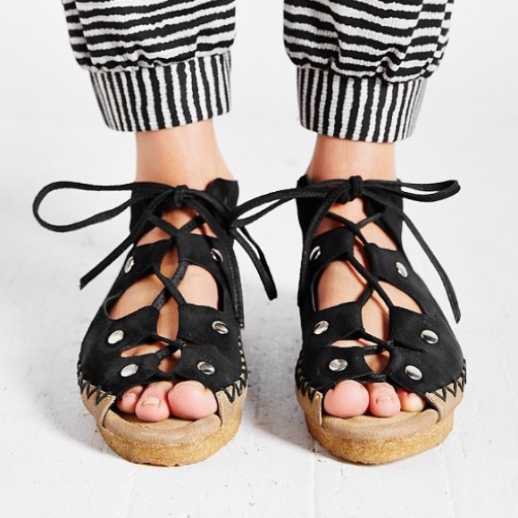 Jeffrey Campbell Shoes - Jeffrey Campbell Boho Modern Sandals