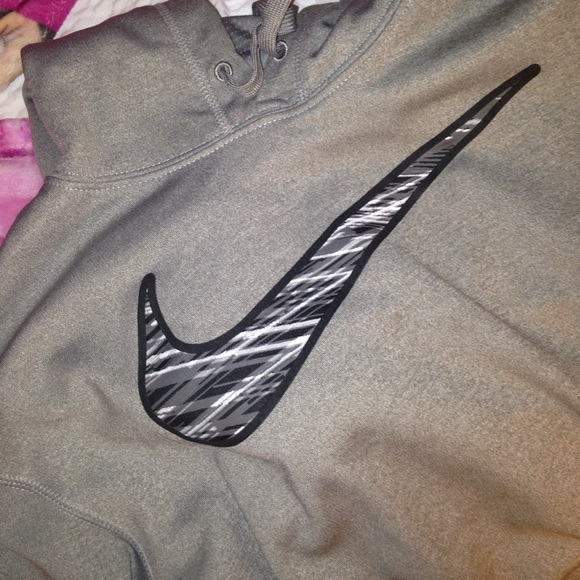 Nike Sweatshirt - Picture 3 of 3
