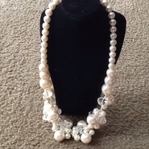 Pearl Bold necklace