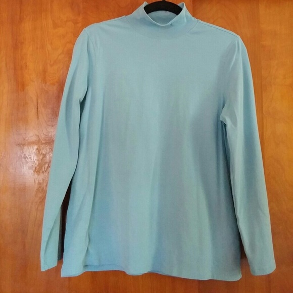 Turtle neck shirt
