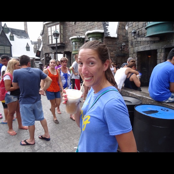 Meet your Posher, Katelyn - Picture 3 of 4