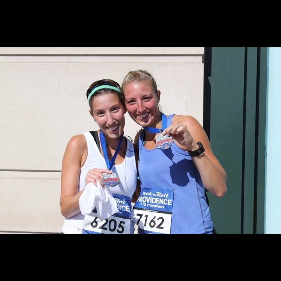 Meet your Posher, Katelyn - Picture 4 of 4