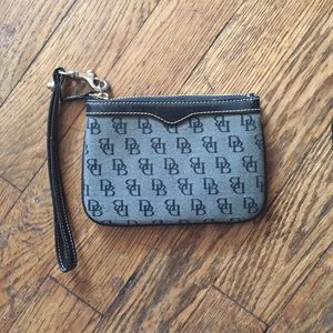 Dooney & Bourke wristlet