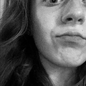 Meet your Posher, Abbey