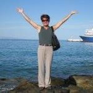 Meet your Posher, Julie