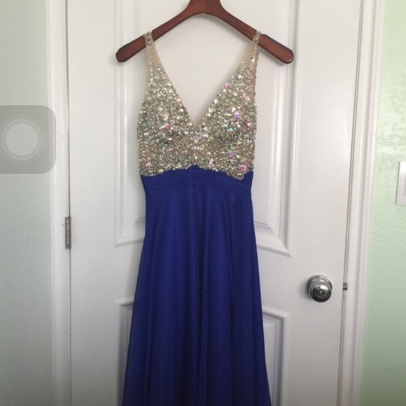 Prom dress - Picture 2 of 2