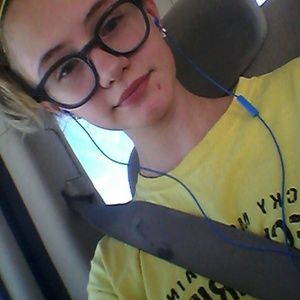 Meet your Posher, Leah