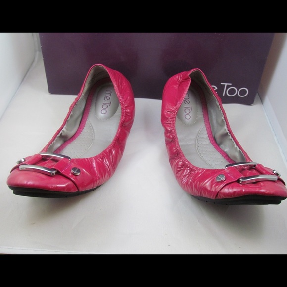 Fuschia Patent Leather Flats - Picture 2 of 3