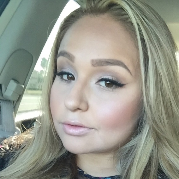 Meet your Posher, Cendy - Picture 1 of 1