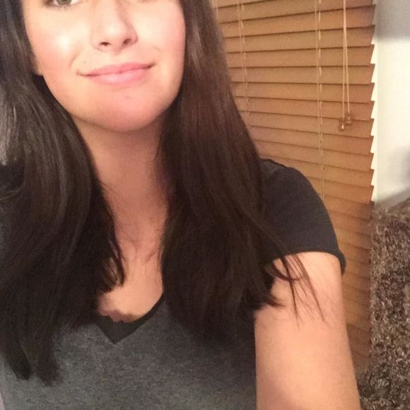 Meet your Posher, Kendall - Picture 1 of 1