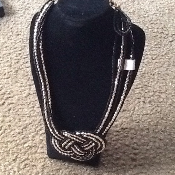 Black & Gold beaded pretzel necklace