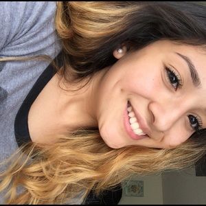 Meet your Posher, April