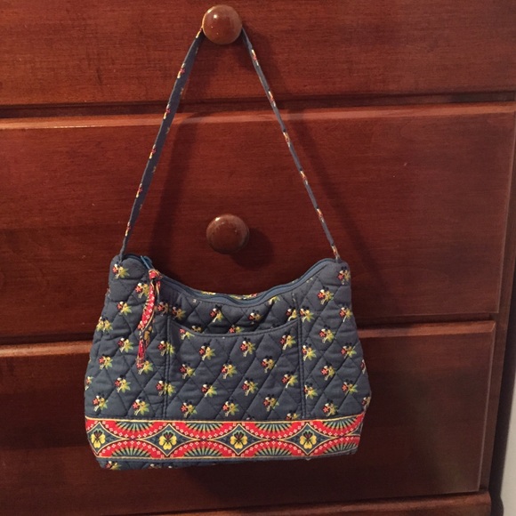 Small shoulder Vera Bradley quilted purse