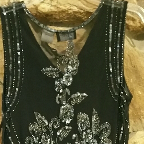 Additional Pictures of black sequined gown - Picture 3 of 4