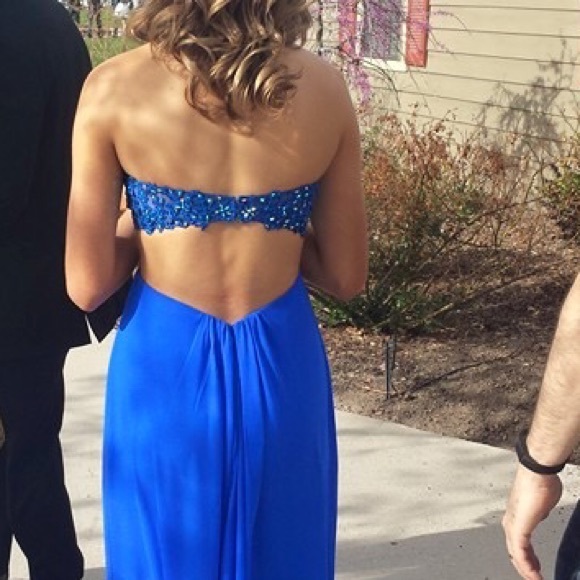 Prom dress - Picture 2 of 2