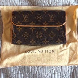 Louis Vuitton Pochette w/Duster