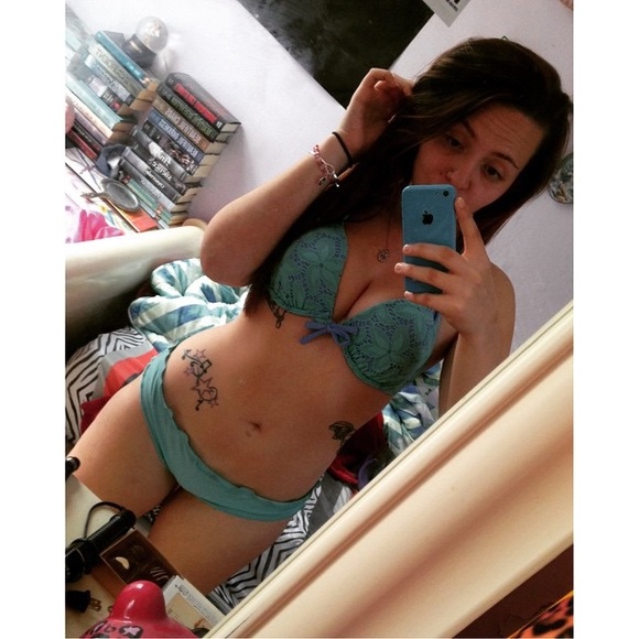VS bikini