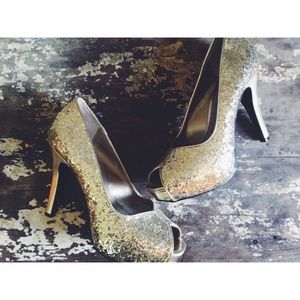 nine west| gold glitter heels