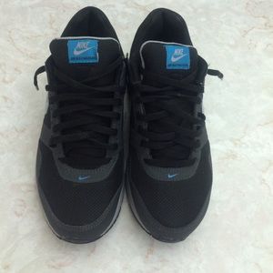 Nike air max navigate black/grey/blue. Size 4.5Y.