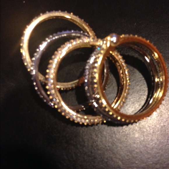 Henri Bendel Ring