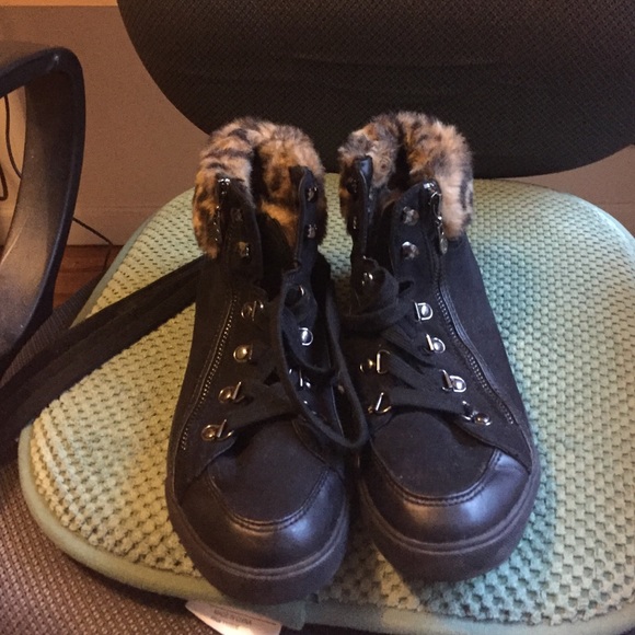 Guess sneakers - Picture 4 of 4