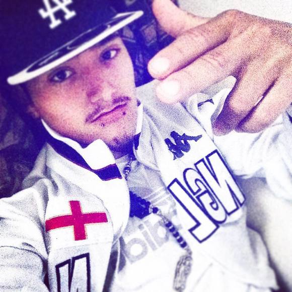 Meet your Posher, Carlos - Picture 1 of 1