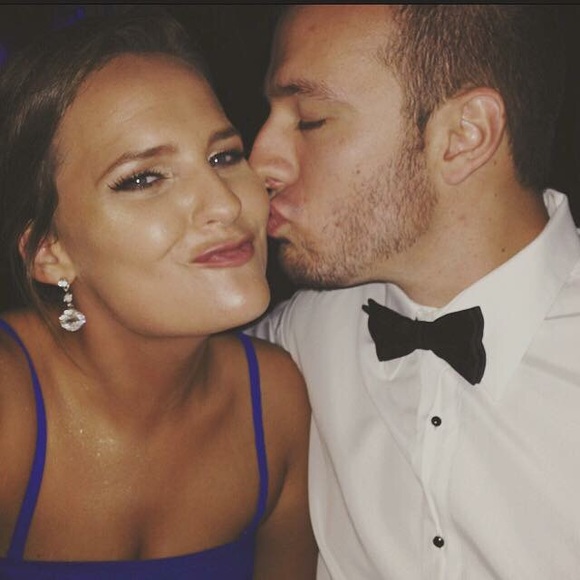 Meet your Posher, Kayla - Picture 2 of 4